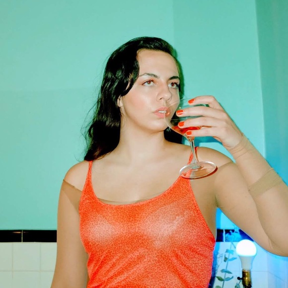 Meet your Posher, Robyn - Picture 1 of 1